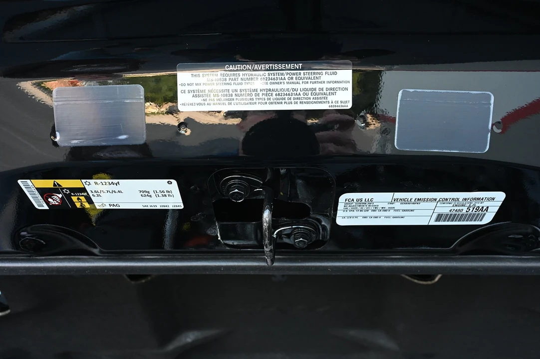 2016 Dodge Challenger SRT Hellcat 3rd Gen - Image 30 of 31