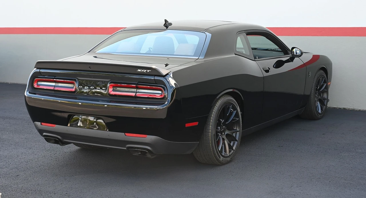 2016 Dodge Challenger SRT Hellcat 3rd Gen - Image 22 of 31