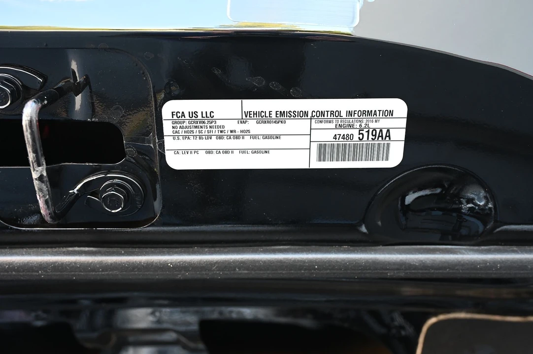 2016 Dodge Challenger SRT Hellcat 3rd Gen - Image 28 of 31