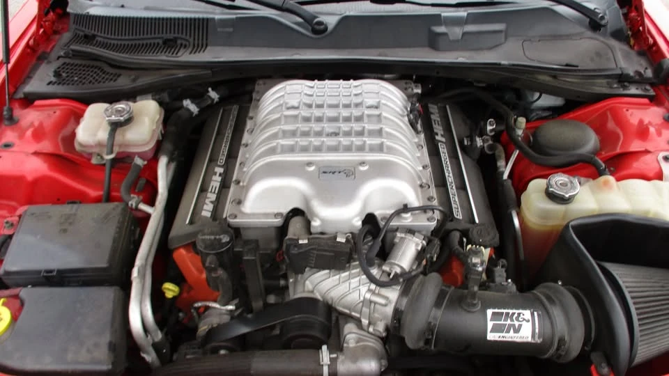 2016 Dodge Challenger SRT Hellcat 3rd Gen - Image 9 of 20