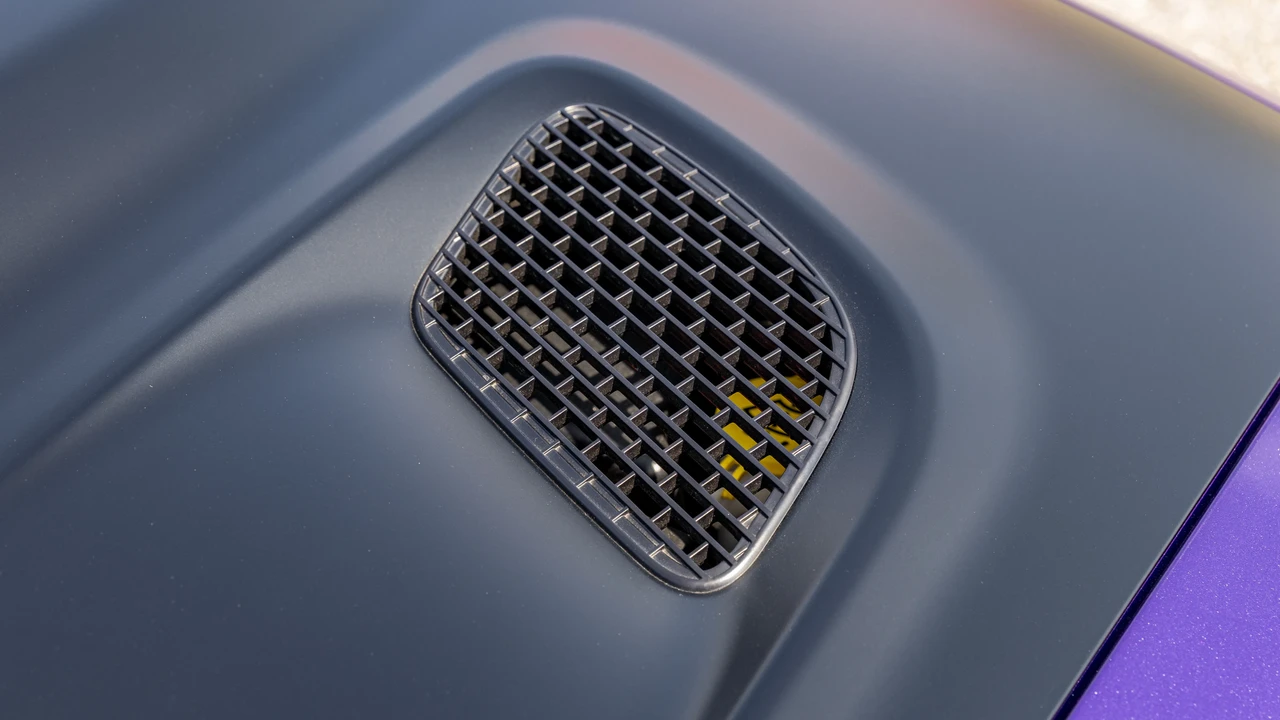 2016 Dodge Challenger SRT Hellcat 3rd Gen - Image 28 of 31