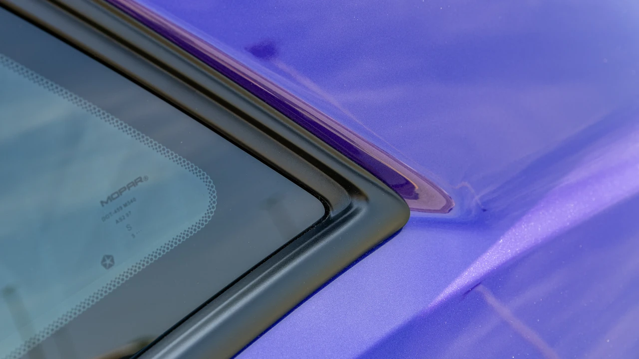 2016 Dodge Challenger SRT Hellcat 3rd Gen - Image 27 of 31