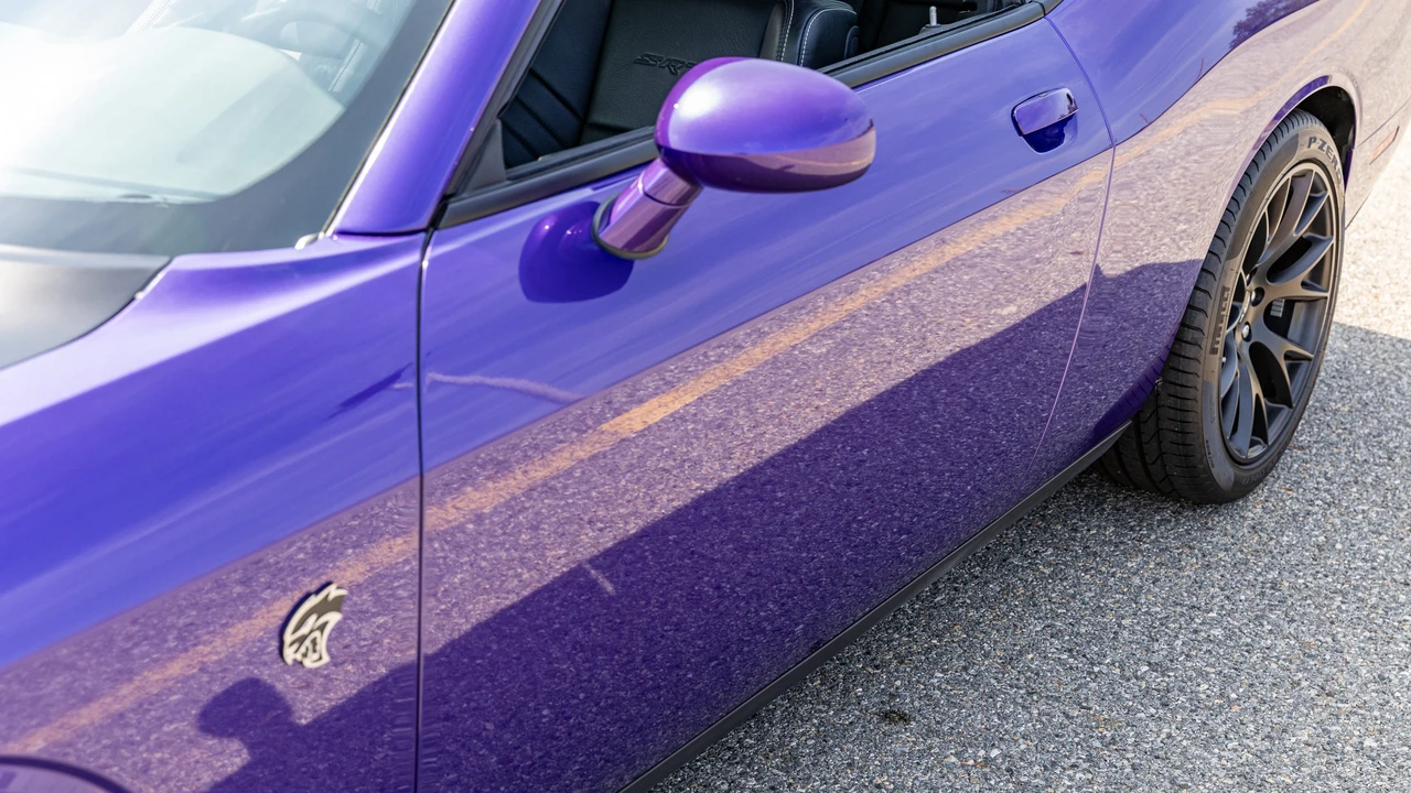 2016 Dodge Challenger SRT Hellcat 3rd Gen - Image 13 of 31