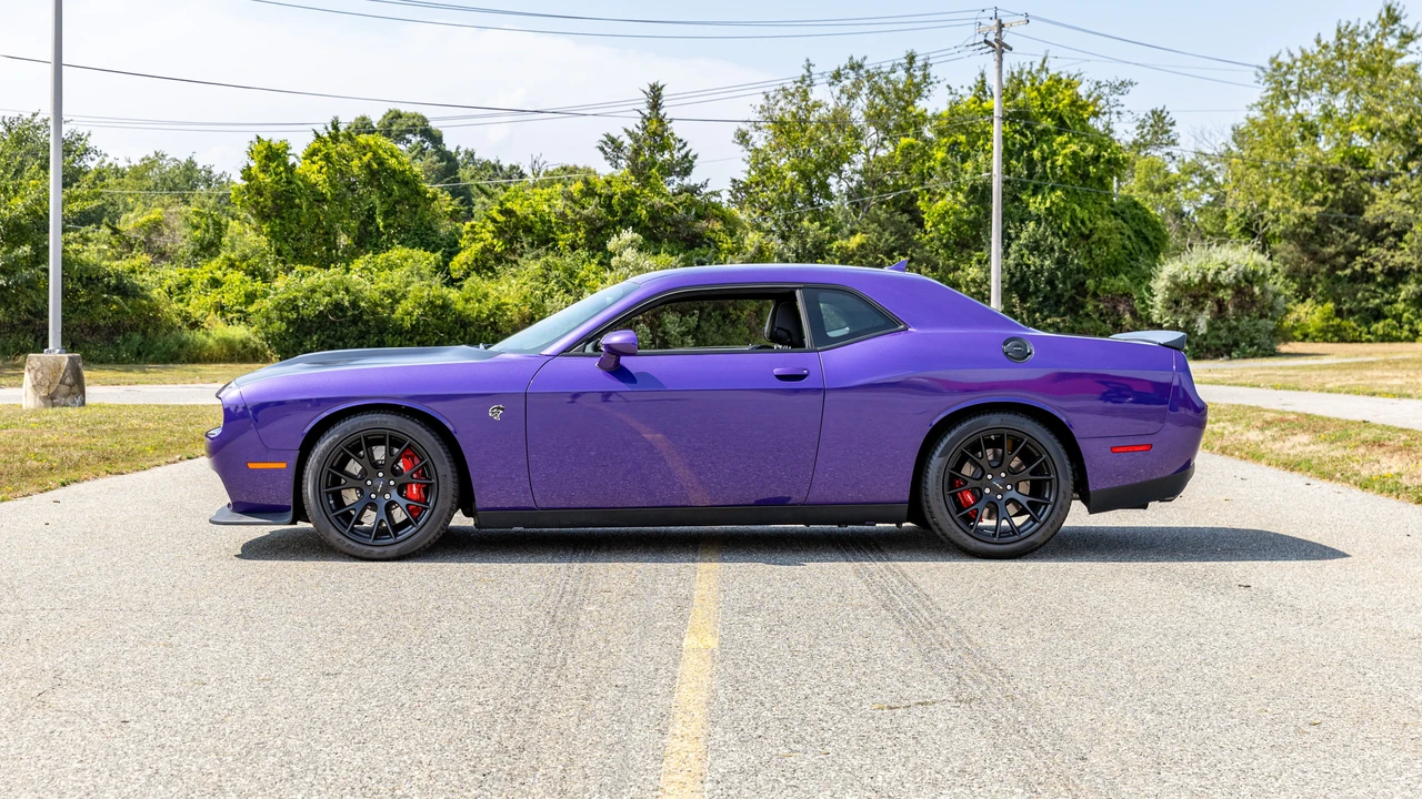 2016 Dodge Challenger SRT Hellcat 3rd Gen - Image 6 of 31