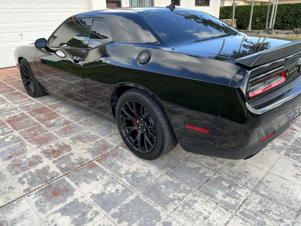 2016 Dodge Challenger SRT Hellcat 3rd Gen - Image 8 of 31