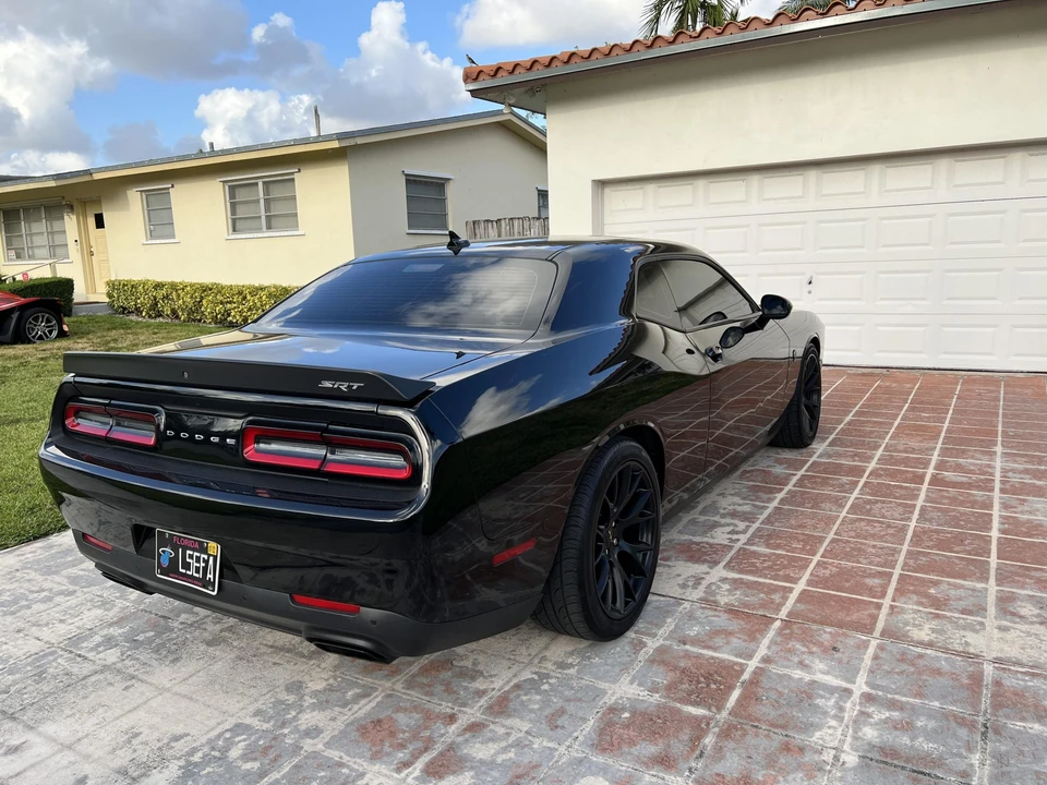 2016 Dodge Challenger SRT Hellcat 3rd Gen - Image 9 of 31