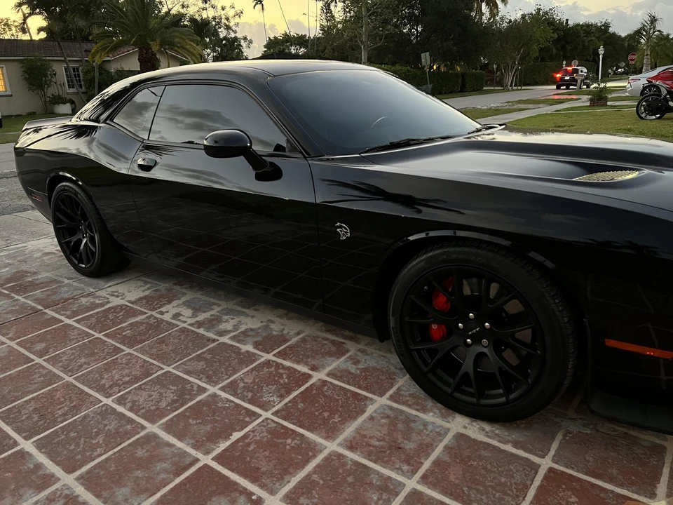 2016 Dodge Challenger SRT Hellcat 3rd Gen - Image 13 of 31