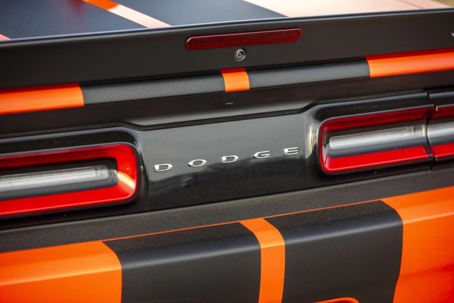 2016 Dodge Challenger SRT Hellcat 3rd Gen - Image 19 of 31