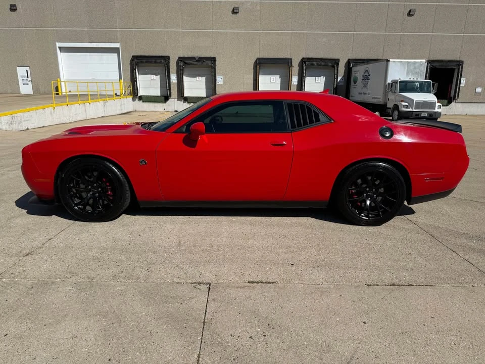 2016 Dodge Challenger SRT Hellcat 3rd Gen - Image 11 of 19