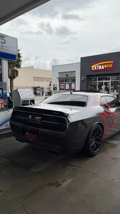 2016 Dodge Challenger SRT Hellcat 3rd Gen - Image 3 of 8