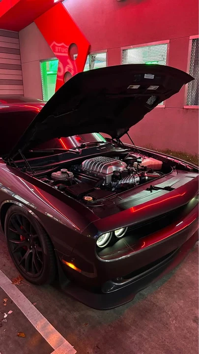 2016 Dodge Challenger SRT Hellcat 3rd Gen - Image 6 of 8