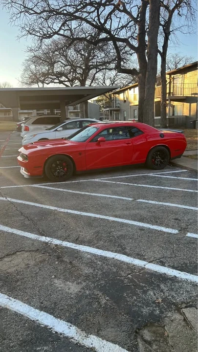 2016 Dodge Challenger SRT Hellcat 3rd Gen - Image 10 of 11