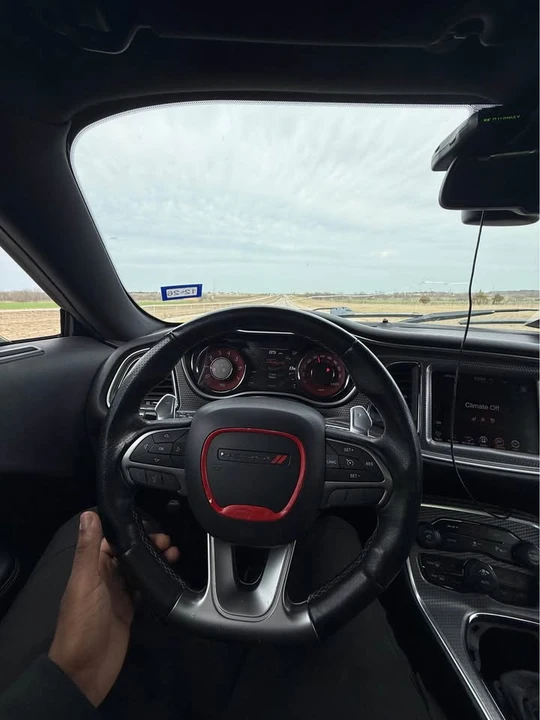 2016 Dodge Challenger SRT Hellcat 3rd Gen - Image 16 of 20