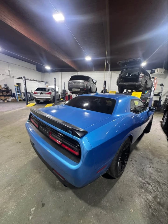 2016 Dodge Challenger SRT Hellcat 3rd Gen - Image 9 of 15