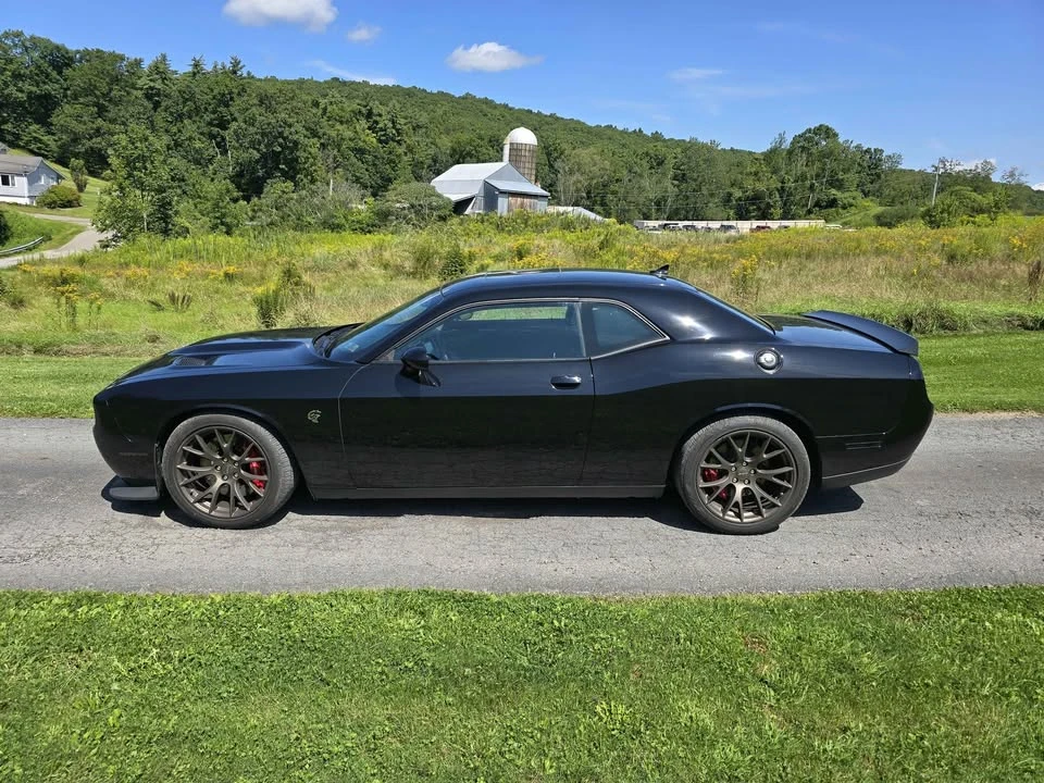 2016 Dodge Challenger SRT Hellcat 3rd Gen - Image 4 of 16