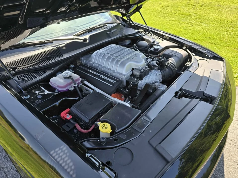 2016 Dodge Challenger SRT Hellcat 3rd Gen - Image 15 of 16