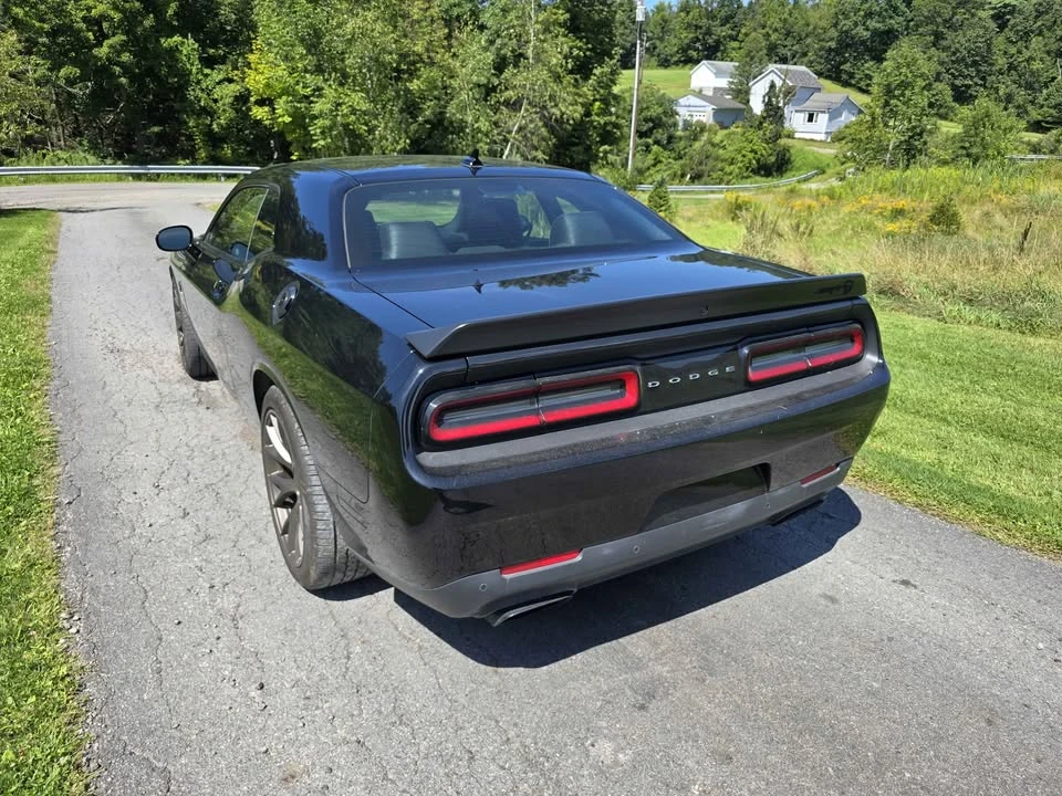 2016 Dodge Challenger SRT Hellcat 3rd Gen - Image 5 of 16