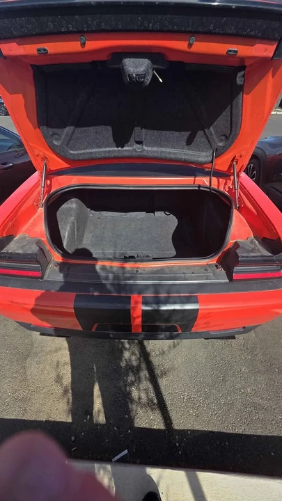 2016 Dodge Challenger SRT Hellcat 3rd Gen - Image 8 of 9