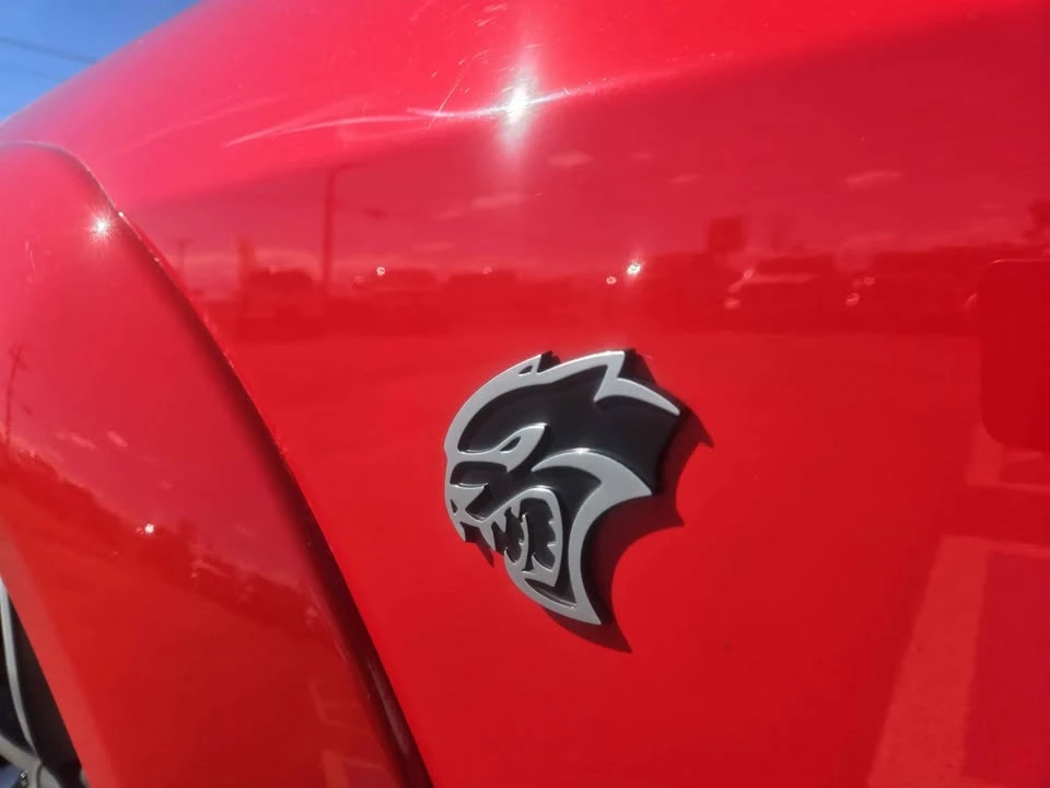 2016 Dodge Challenger SRT Hellcat 3rd Gen - Image 9 of 19