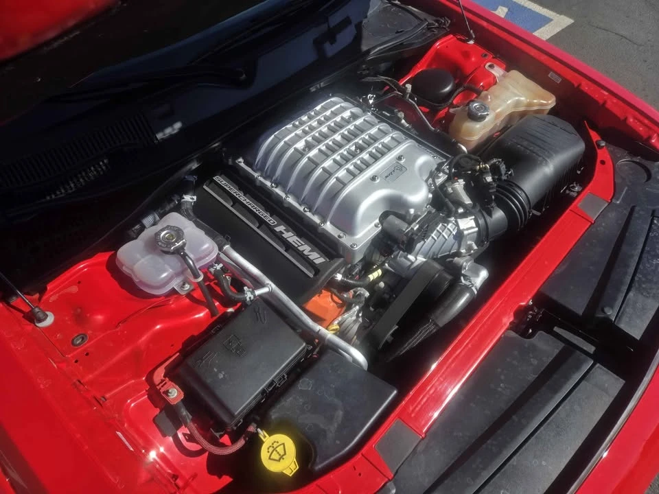 2016 Dodge Challenger SRT Hellcat 3rd Gen - Image 10 of 19