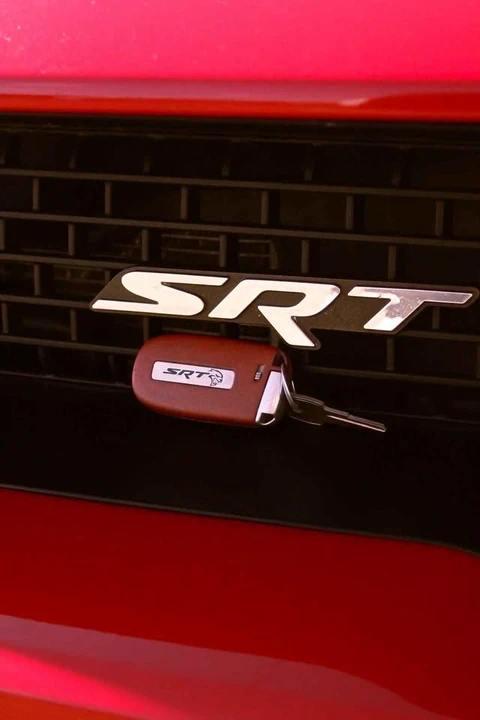 2016 Dodge Challenger SRT Hellcat 3rd Gen - Image 18 of 19