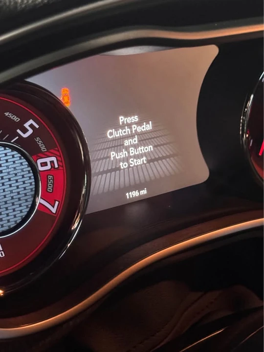 2016 Dodge Challenger SRT Hellcat 3rd Gen - Image 6 of 8