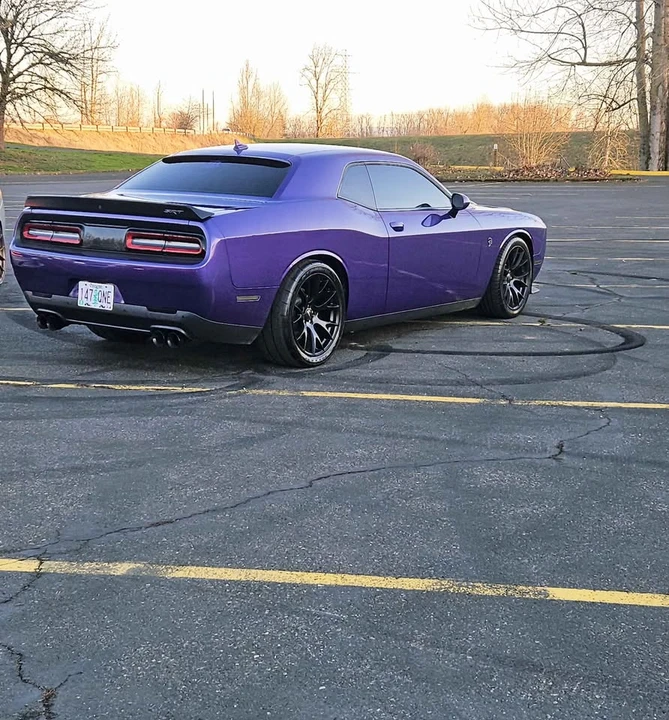 2016 Dodge Challenger SRT Hellcat 3rd Gen - Image 4 of 9