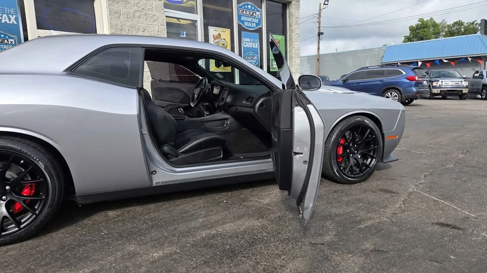 2016 Dodge Challenger SRT Hellcat 3rd Gen - Image 17 of 17