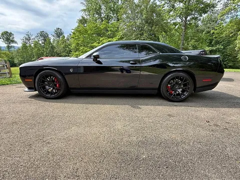 2016 Dodge Challenger SRT Hellcat Coupe 2D