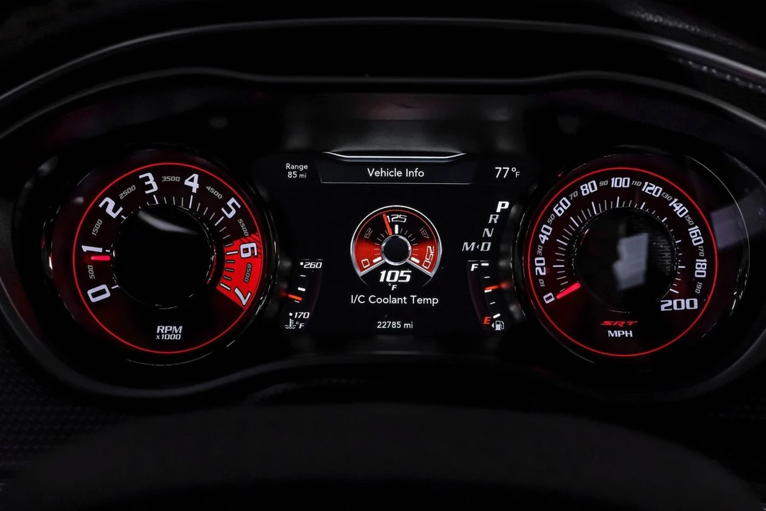 2016 Dodge Challenger SRT Hellcat 3rd Gen - Image 24 of 31
