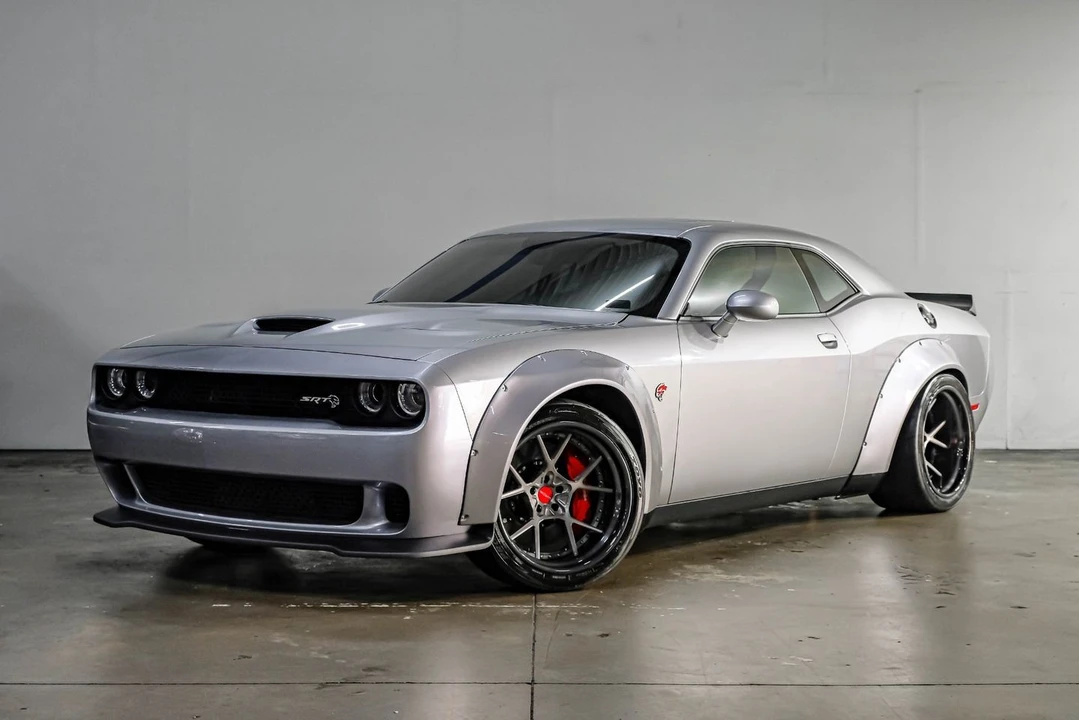 2016 Dodge Challenger SRT Hellcat 3rd Gen - Image 8 of 31