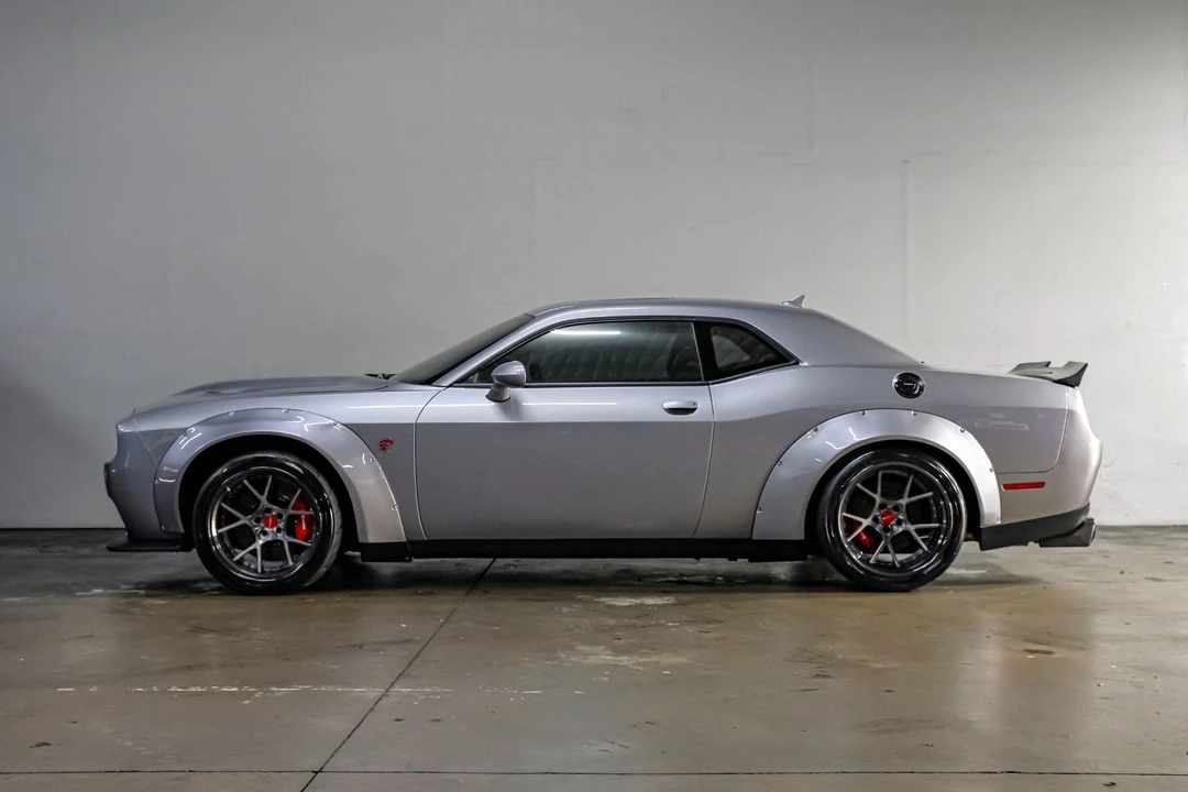 2016 Dodge Challenger SRT Hellcat 3rd Gen - Image 16 of 31