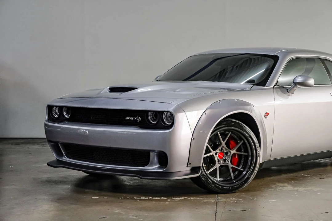 2016 Dodge Challenger SRT Hellcat 3rd Gen - Image 9 of 31