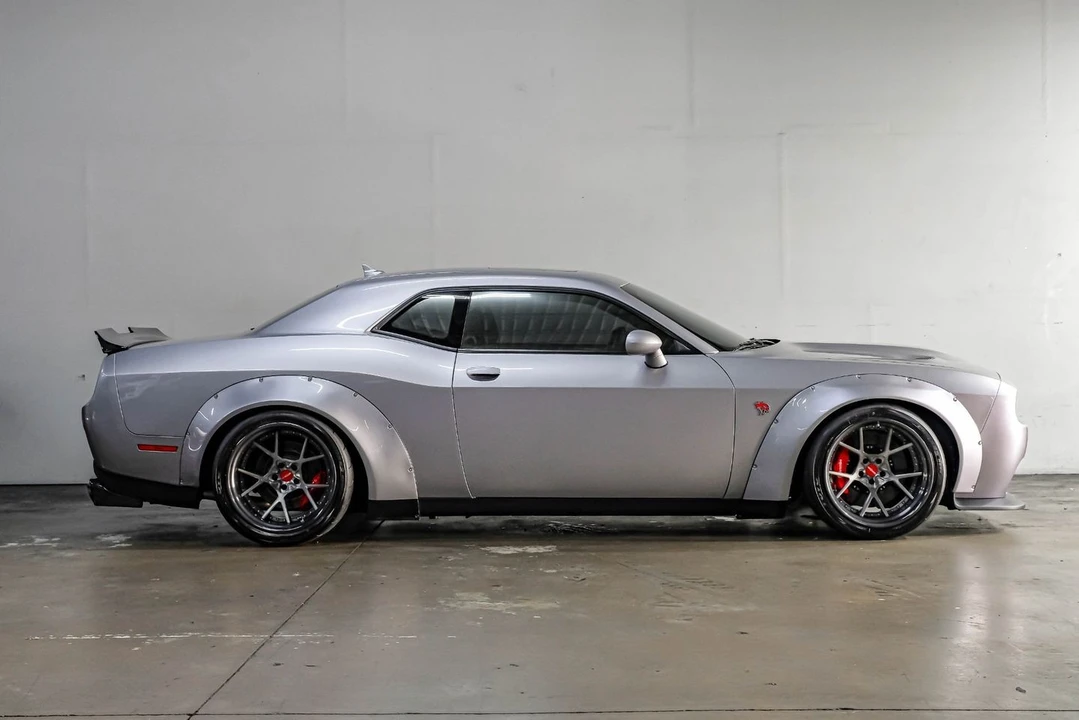 2016 Dodge Challenger SRT Hellcat 3rd Gen - Image 10 of 31
