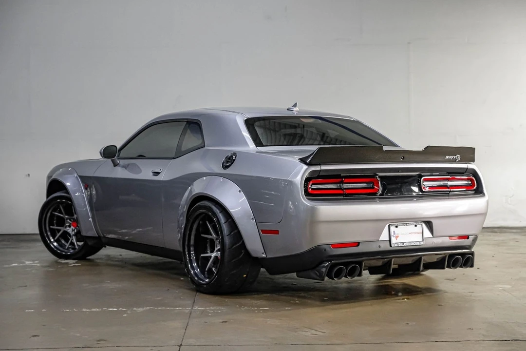 2016 Dodge Challenger SRT Hellcat 3rd Gen - Image 15 of 31