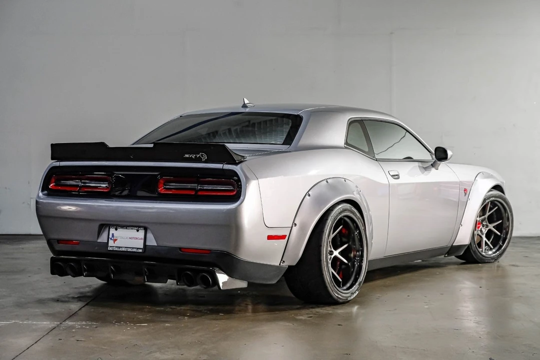 2016 Dodge Challenger SRT Hellcat 3rd Gen - Image 11 of 31