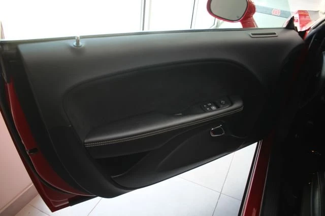 2016 Dodge Challenger SRT Hellcat 3rd Gen - Image 19 of 20