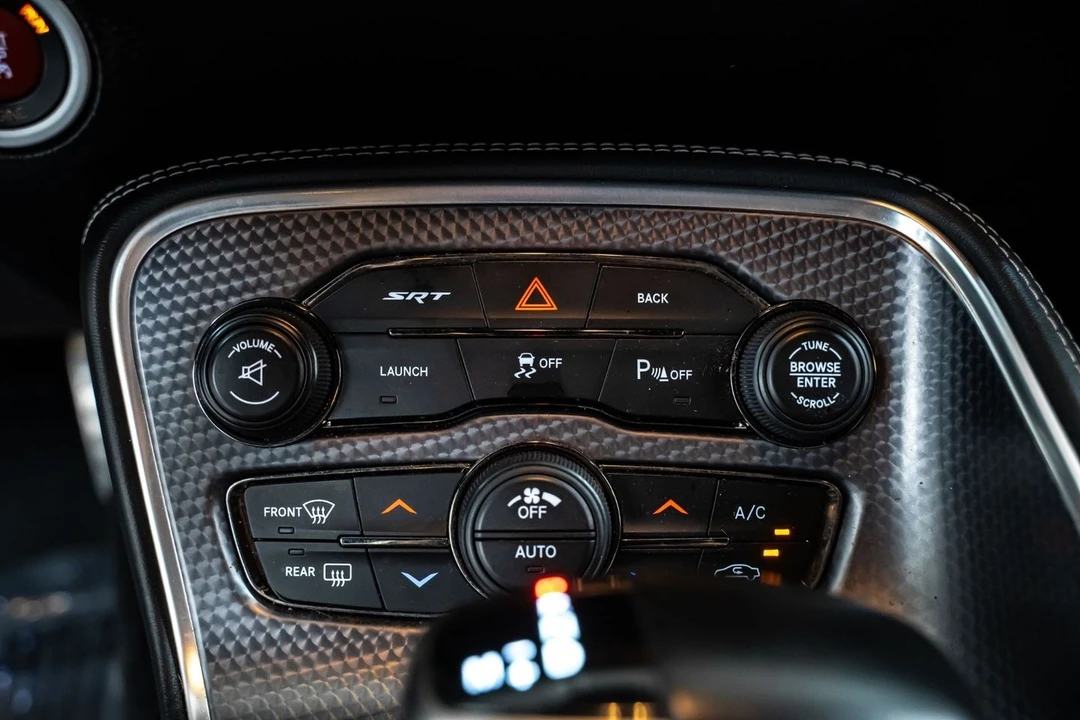 2016 Dodge Challenger SRT Hellcat 3rd Gen - Image 28 of 31