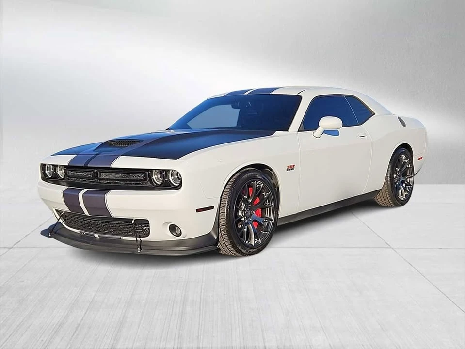 2016 Dodge Challenger SRT8 & 392 3rd Gen - Image 4 of 20