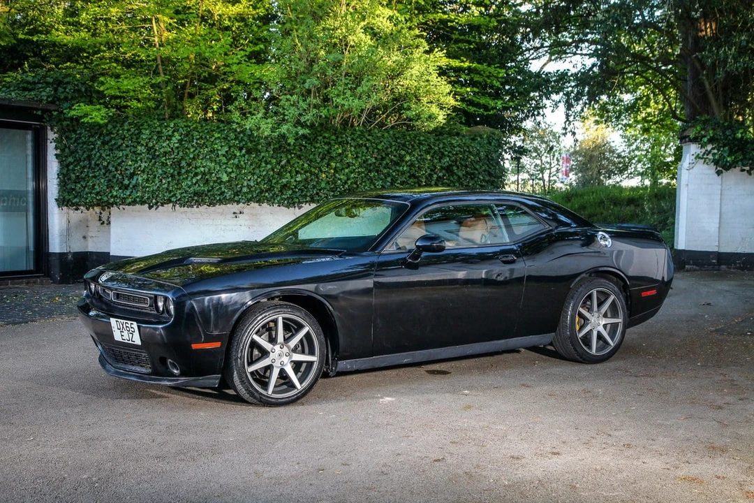 2016 Dodge Challenger 3rd Gen - Image 19 of 30