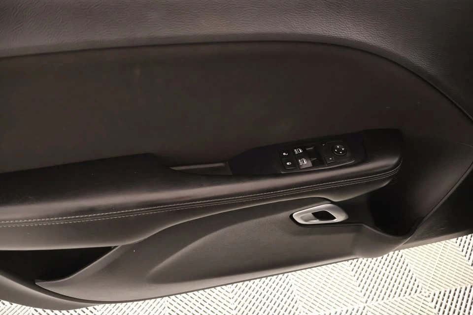 2016 Dodge Challenger 3rd Gen - Image 12 of 19