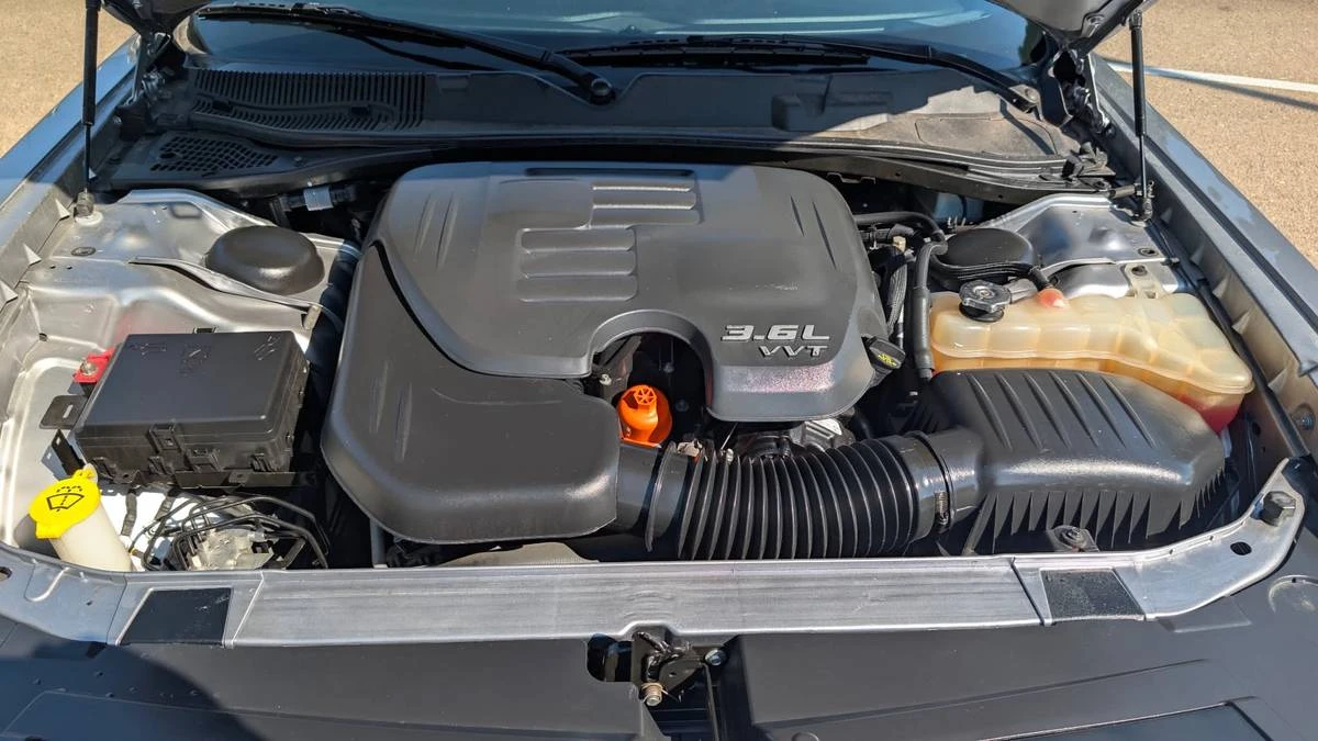 2016 Dodge Challenger 3rd Gen - Image 10 of 18