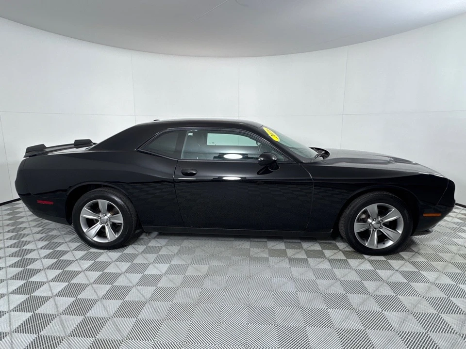 2016 Dodge Challenger 3rd Gen - Image 4 of 12