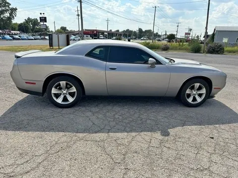 2016 Dodge Challenger SXT