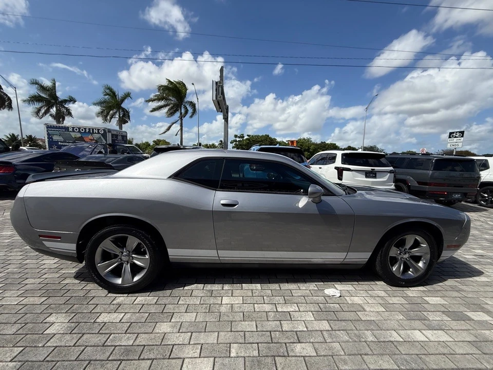 2016 Dodge Challenger 3rd Gen - Image 9 of 31