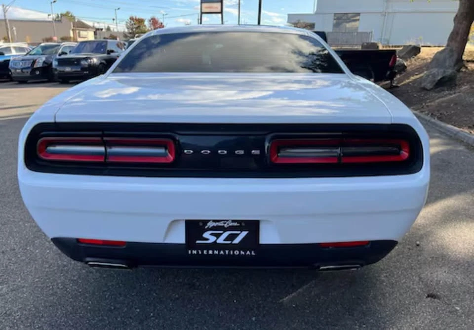 2016 Dodge Challenger 3rd Gen - Image 4 of 8