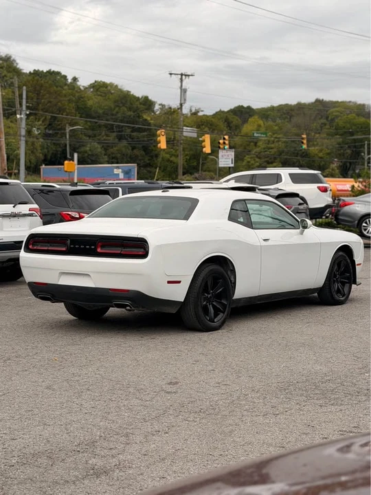2016 Dodge Challenger 3rd Gen - Image 3 of 13