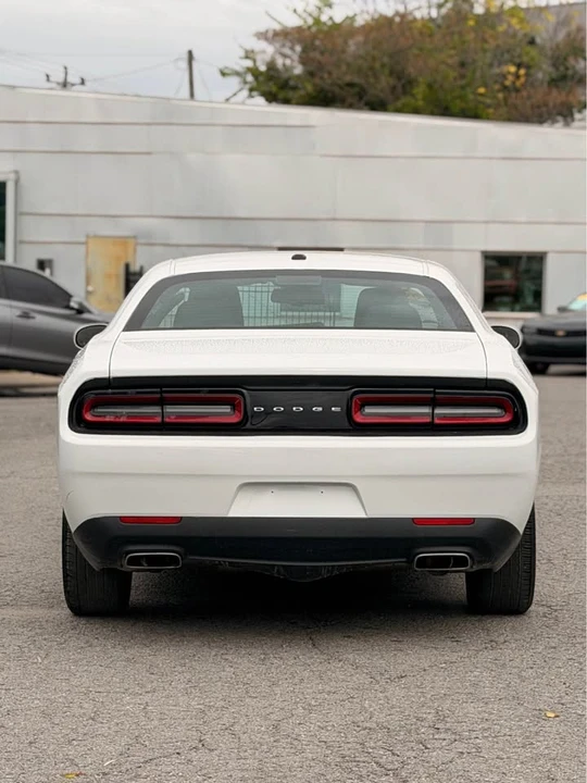 2016 Dodge Challenger 3rd Gen - Image 4 of 13