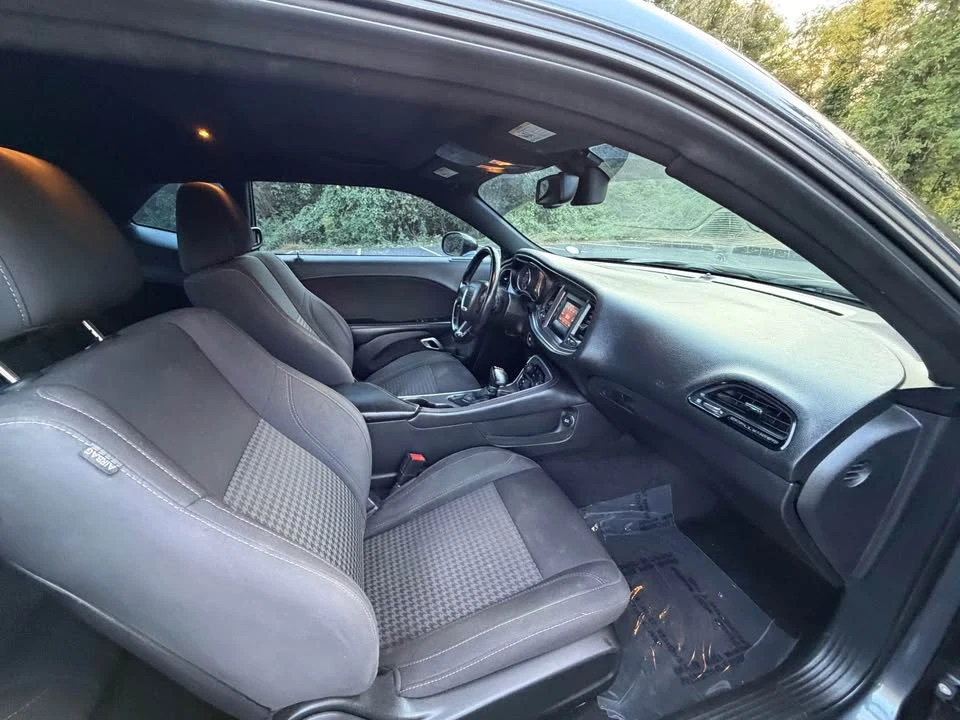 2016 Dodge Challenger 3rd Gen - Image 19 of 20