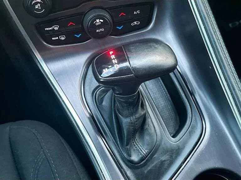 2016 Dodge Challenger 3rd Gen - Image 9 of 16